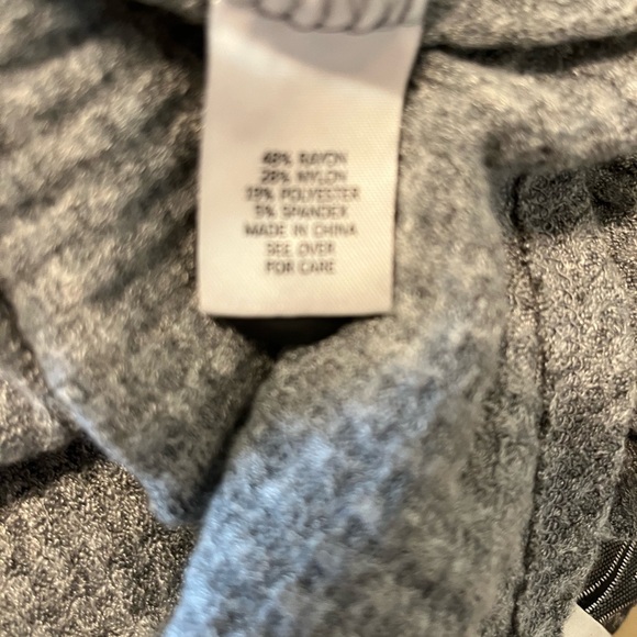 Light Grey Fortune Ivy Cowl Neck Side Button Sweater Size Medium - Picture 4 of 5
